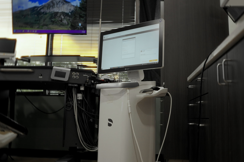 iTero digital scanner at Goehring Dental Group, Implants. Cosmetic. General Dentistry